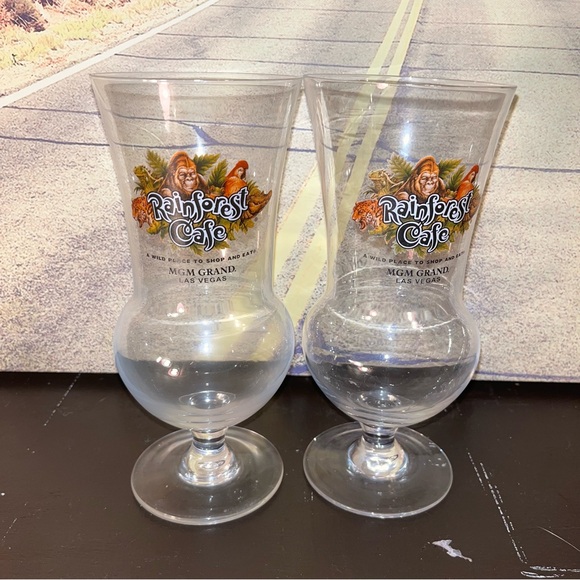 MGM GRAND LAS VEGAS Rainforest Cafe a wild place to shop eat LARGE GOBLET GLASS - Picture 1 of 3